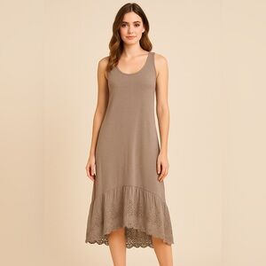 7 Agosto Made in Italy Taupe Eyelet High Low Dress Size M NWT Maxi